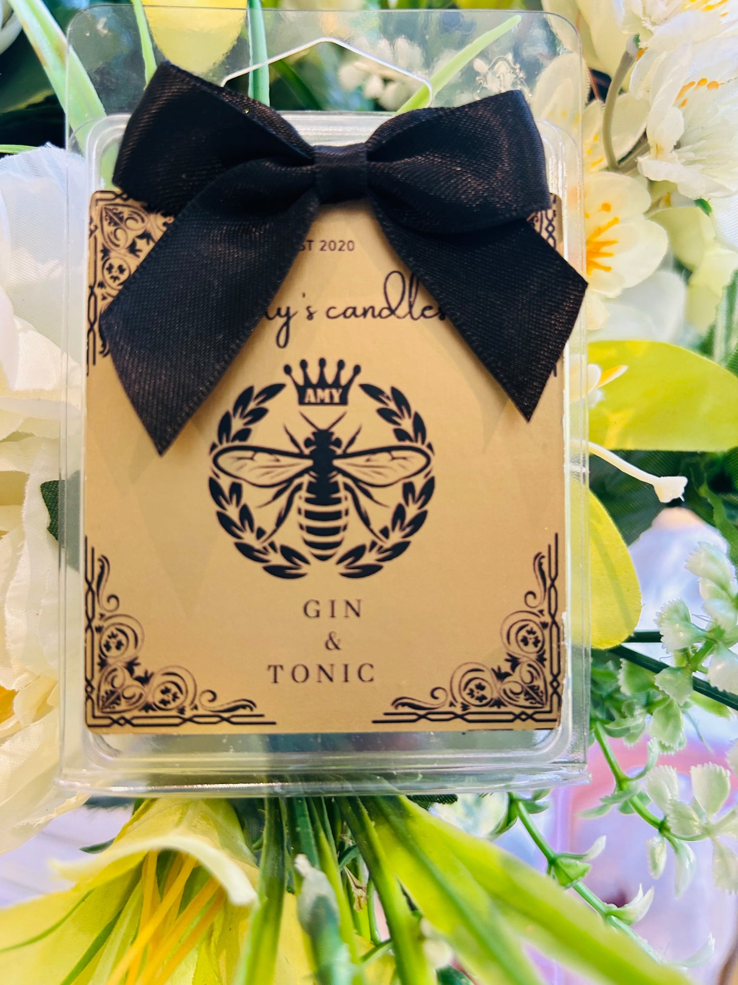 Gin and tonic six cubed clamshell wax melts