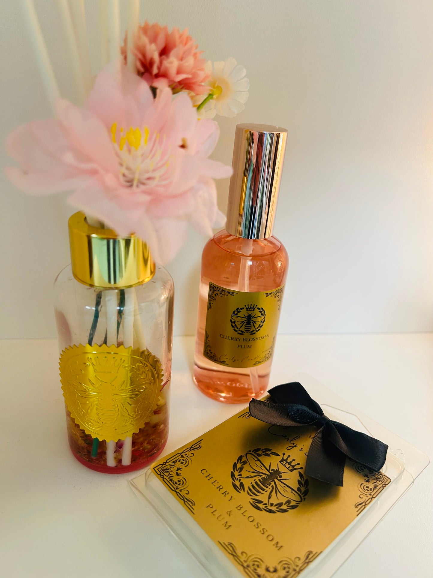 cherry blossom
floral scent
sweet fragrance
spring vibes
pink diffuser
blossom melts
romantic scents
delicate aroma
best-sellers
gift ideas