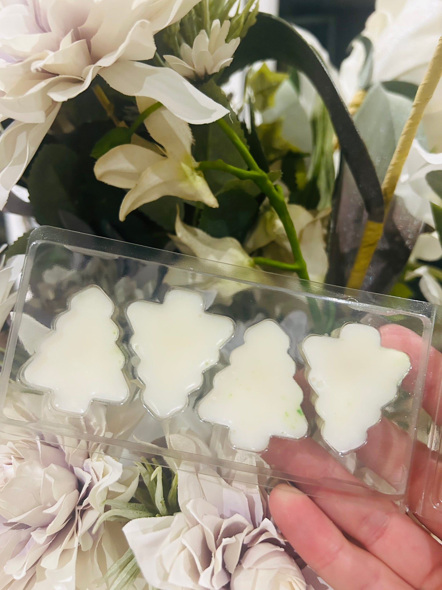 4x Christmas Tree soy wax melt clamshell