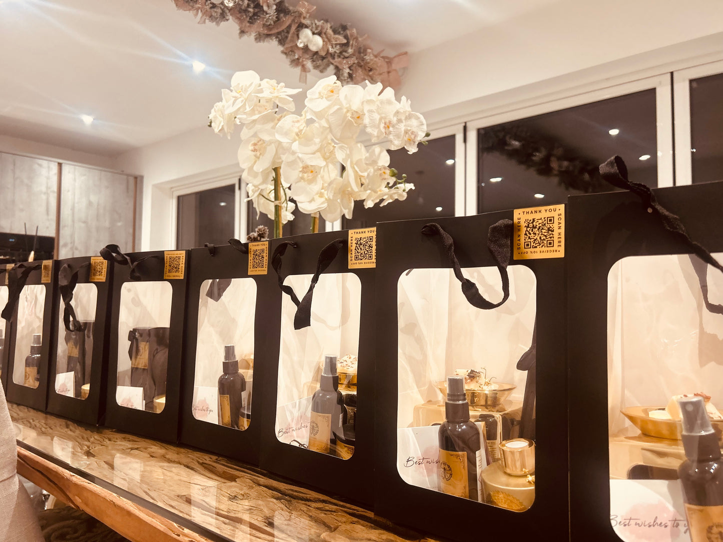 Luxury Hampers x - Carly's candles & wax melts