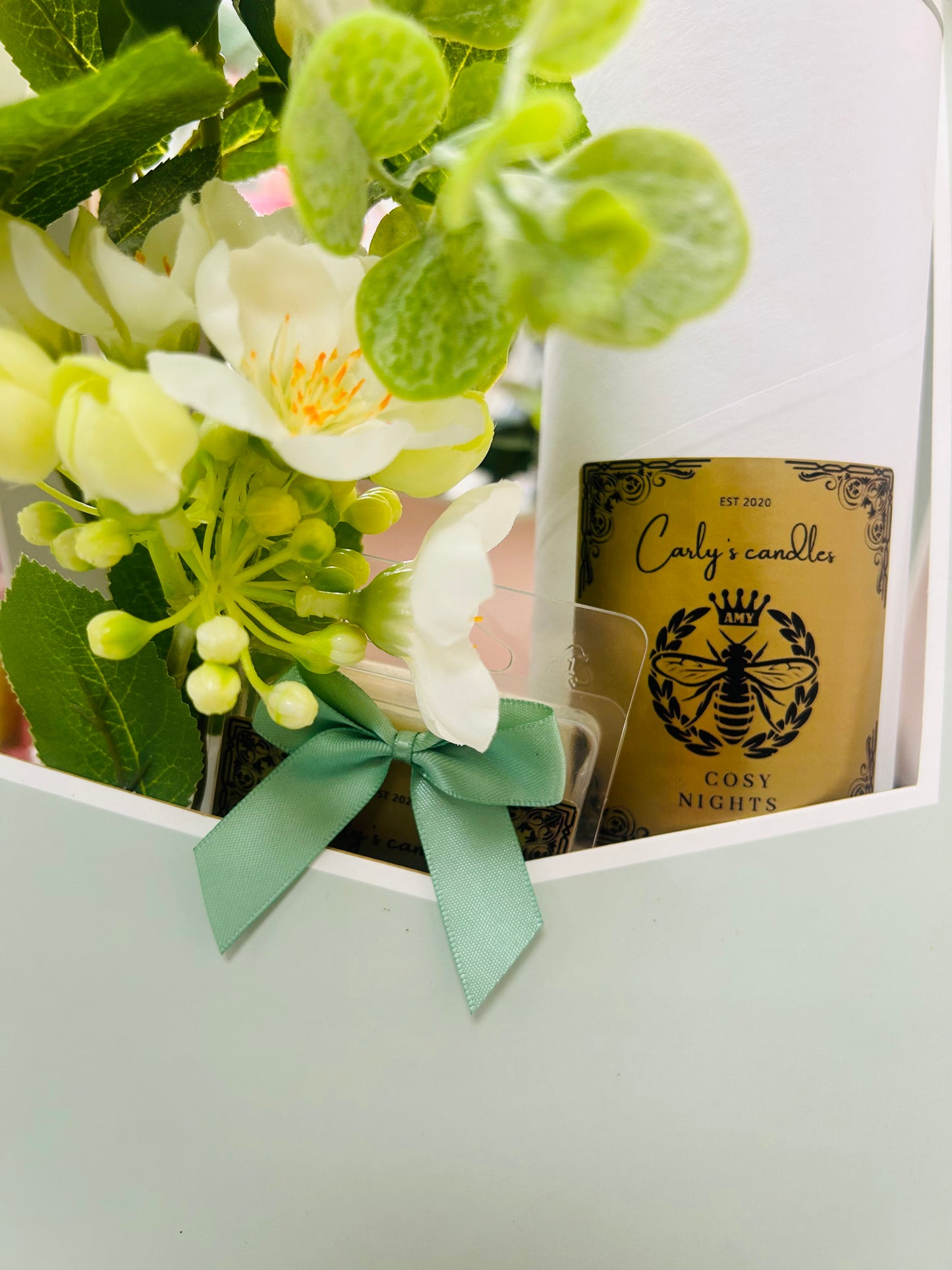 Luxury Flower Gift Hamper with Diffuser & Soy Wax Melts