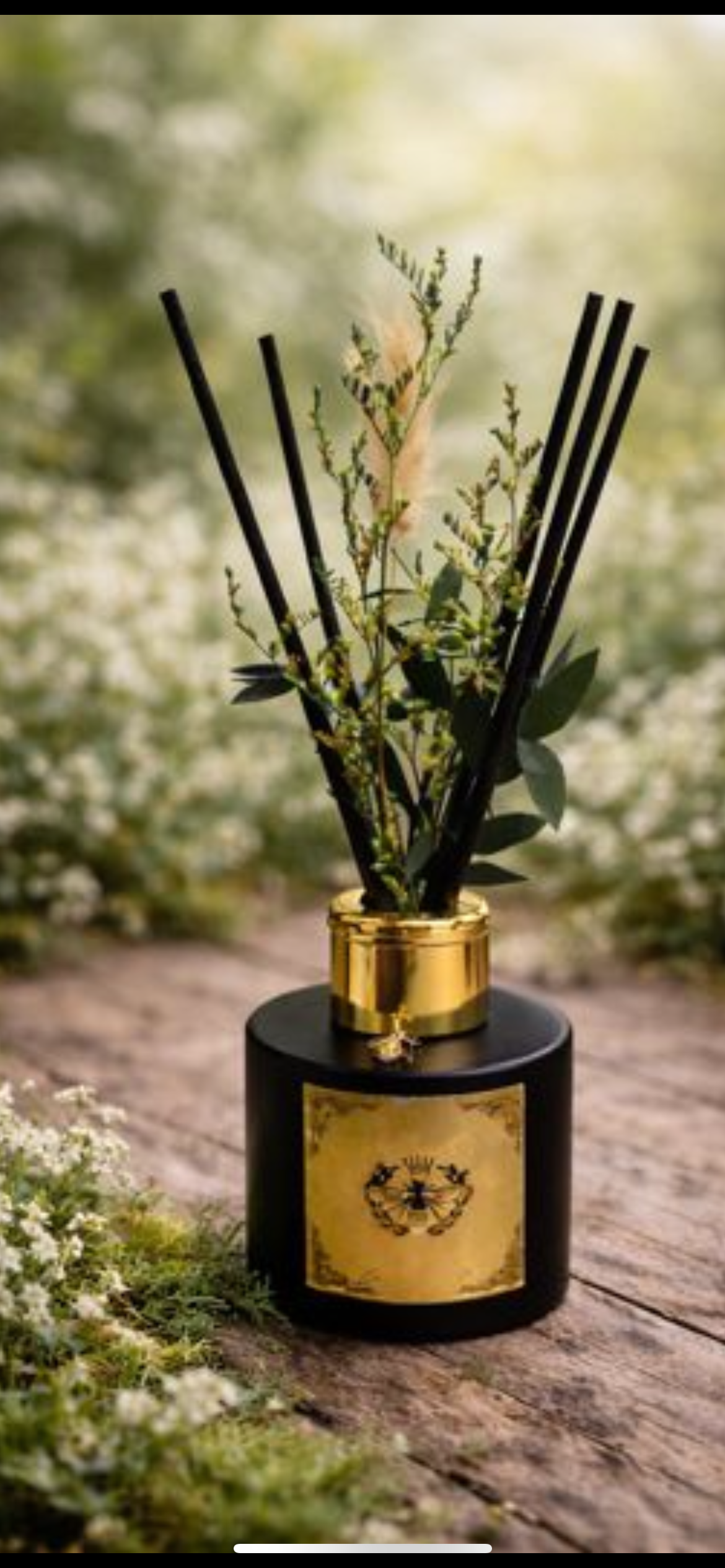 Rhubard & strawberry diffuser- flowers not included - Carly's candles & wax melts