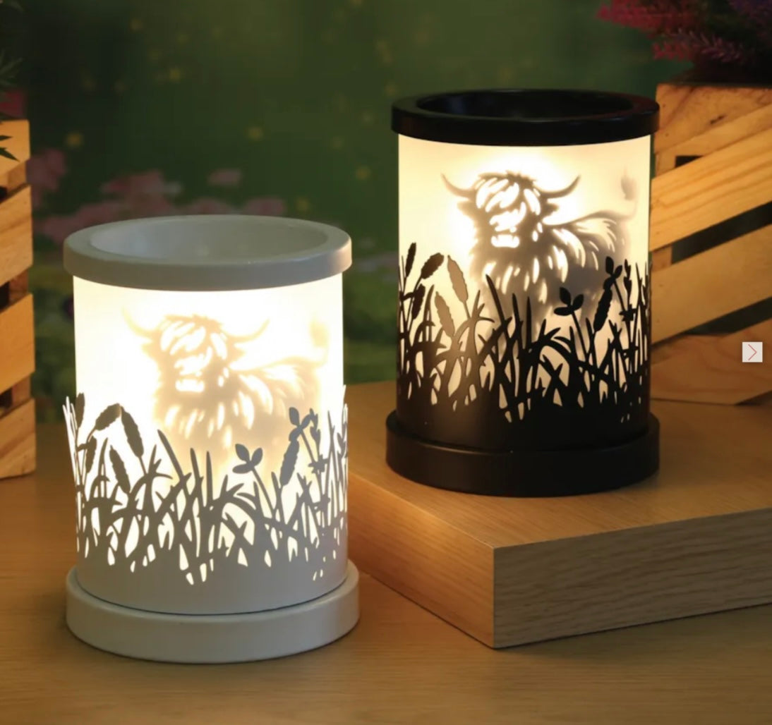 Electric Melter Highland Cow 15cm - Carly's candles & wax melts