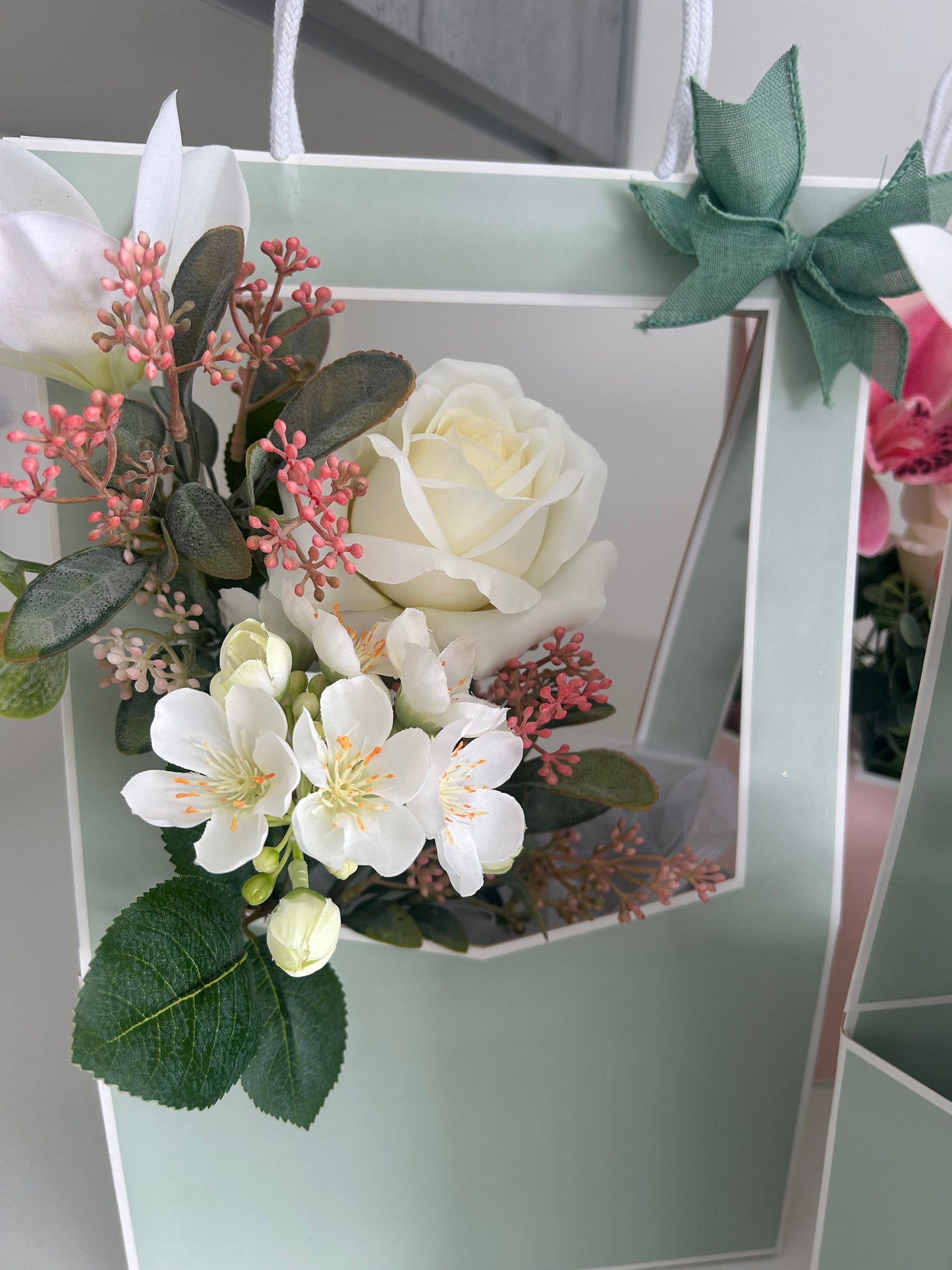 Luxury Flower Gift Hamper with Diffuser & Soy Wax Melts