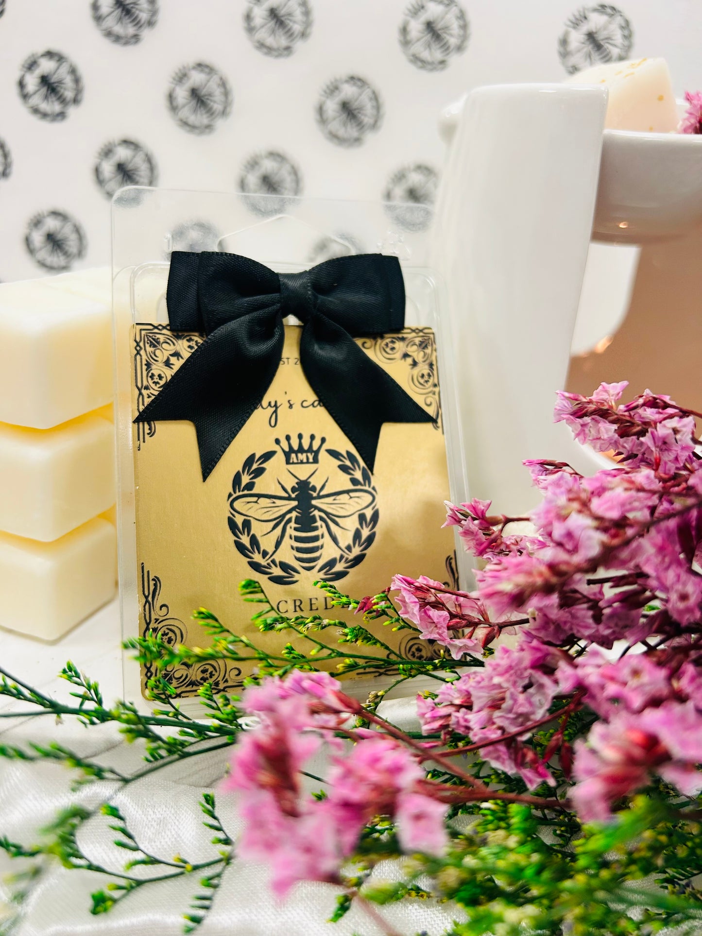 Crede soy wax melts- 
Inspired by The House of Creed Aventus
