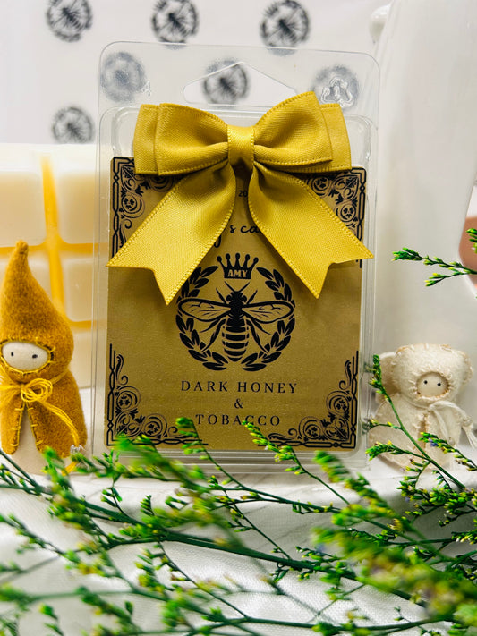 Dark honey & tobacco six cubed wax melt clamshell
