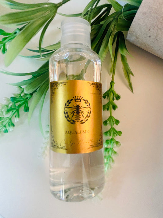 AQUALUME FRAGRANCE OIL
- with 7 new reeds- strong Fragrance - Long Lasting