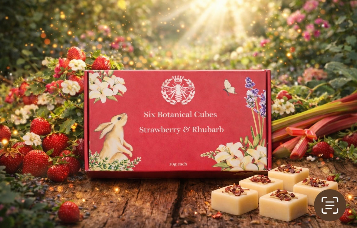 Strawberry & Rhubarb Soy Wax Melts - Carly's candles & wax melts