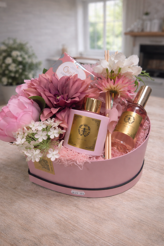 Aqualume & Sweet Pea Keepsake Hamper - Carly's candles & wax melts