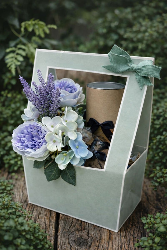 Luxury Flower Gift Hamper with Diffuser & Soy Wax Melts