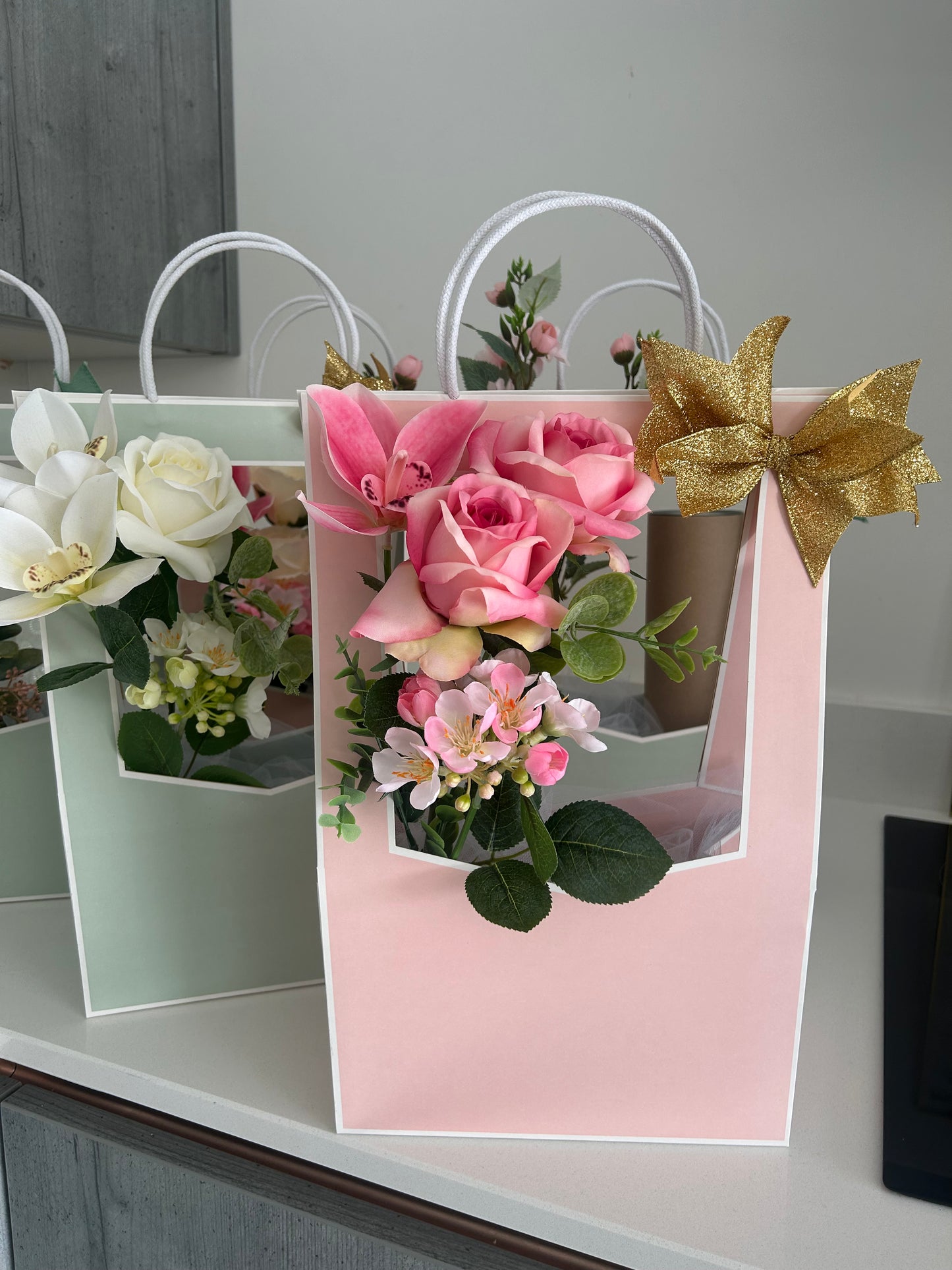 Luxury Flower Gift Hamper with Diffuser & Soy Wax Melts
