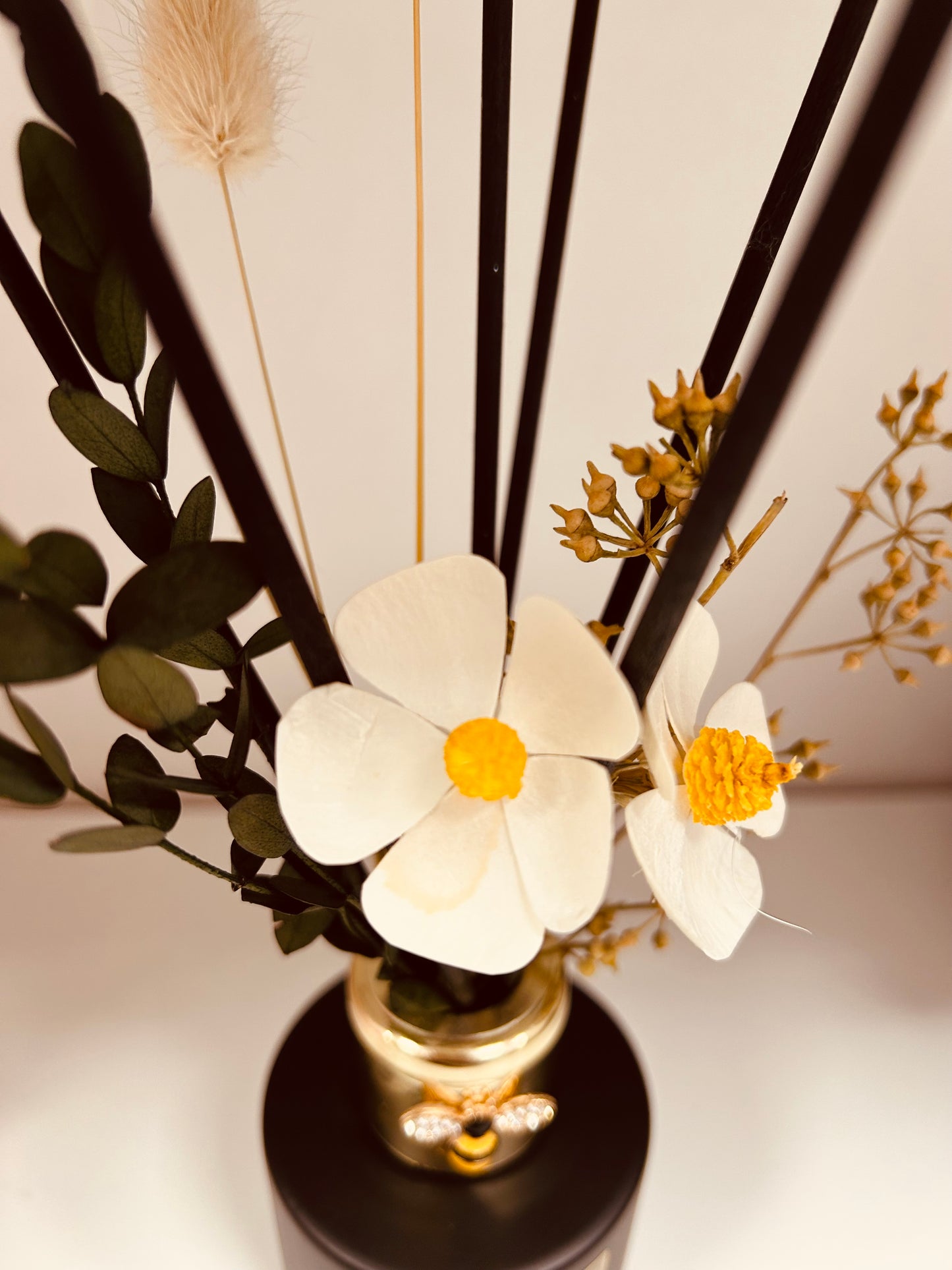 Black plum & Rhubarb diffuser - flowers not included - Carly's candles & wax melts