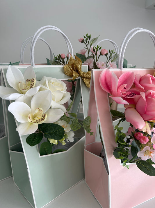 Luxury Flower Gift Hamper with Diffuser & Soy Wax Melts