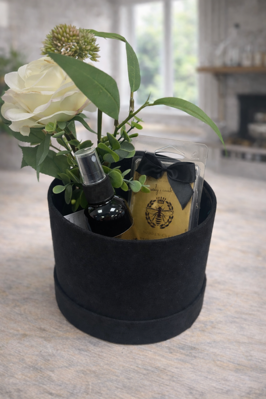 Forbidden Cherry Hat Box - Carly's candles & wax melts